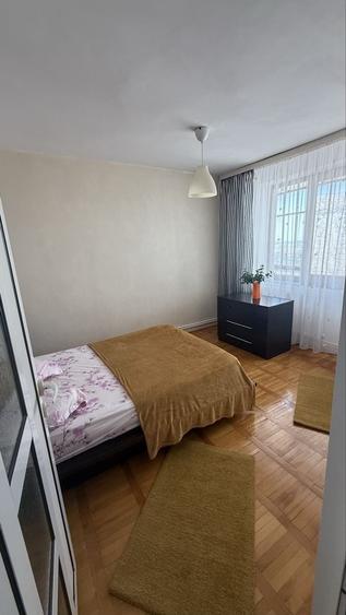 Apartament cu 3 camere în Unirii Sud