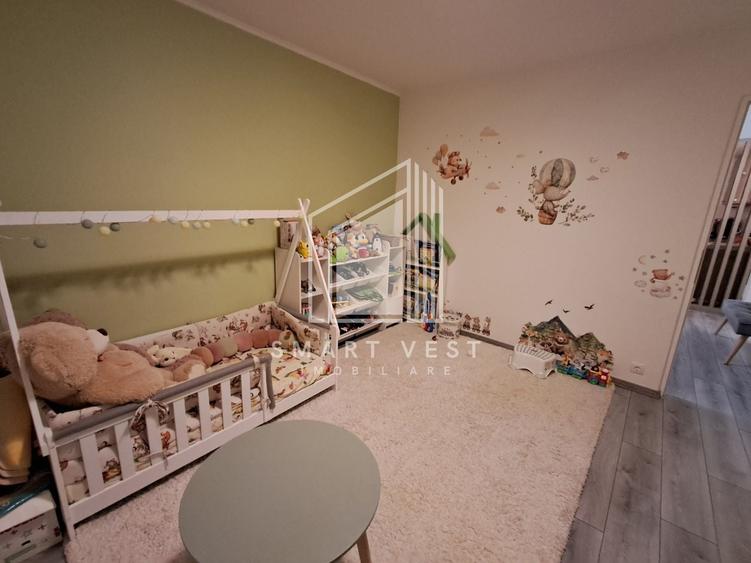 Apartament cu 4 camere decomandat, mobilat în Micro 17