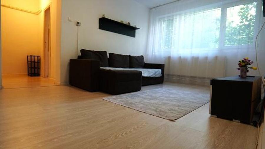 Apartament cu 2 camere semidecomandat în Aleea Trandafirilor