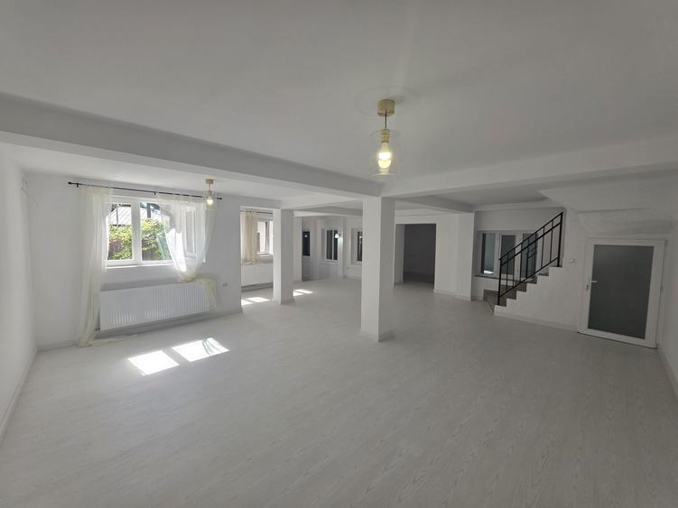 Casă cu 4 camere cu Teren 252 Mp în Sârbi