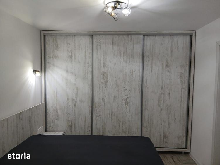 Apartament cu 3 camere semidecomandat în Central