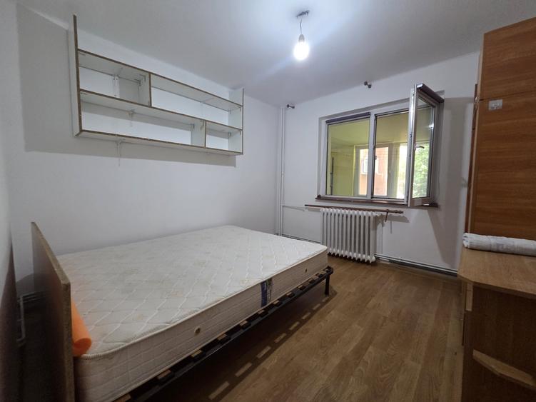 Apartament cu 2 camere semidecomandat în Mircea cel Bătrân