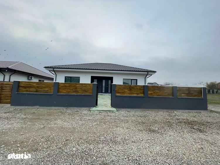 Casă cu 4 camere cu Teren 455 Mp în Șendreni