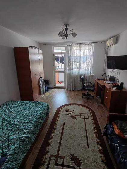 Apartament cu 2 camere semidecomandat în Dristor