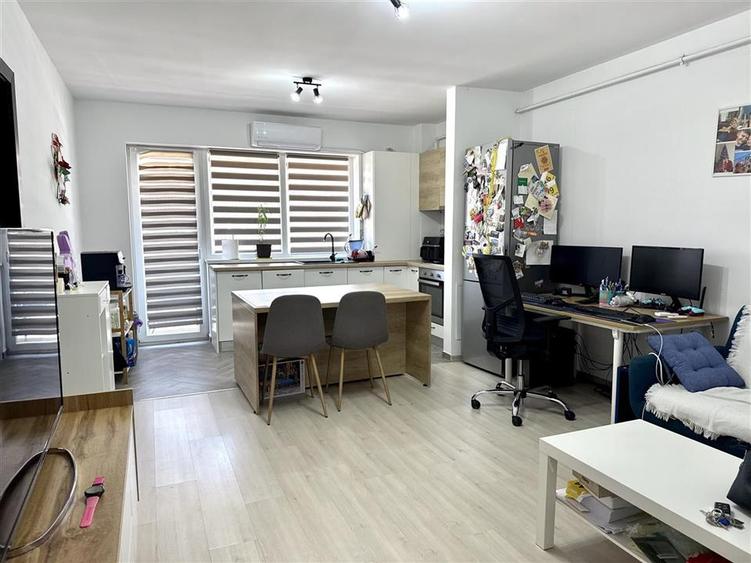 Apartament cu 2 camere decomandat în Sânpetru