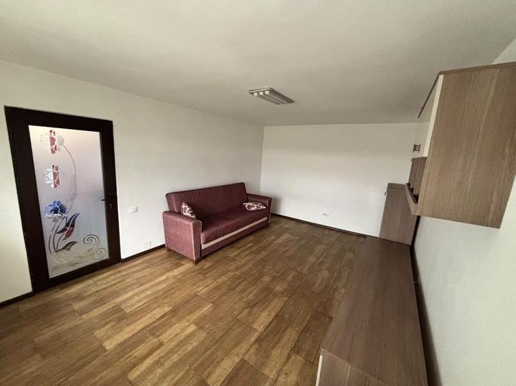 Apartament cu 2 camere decomandat în Exterior Vest