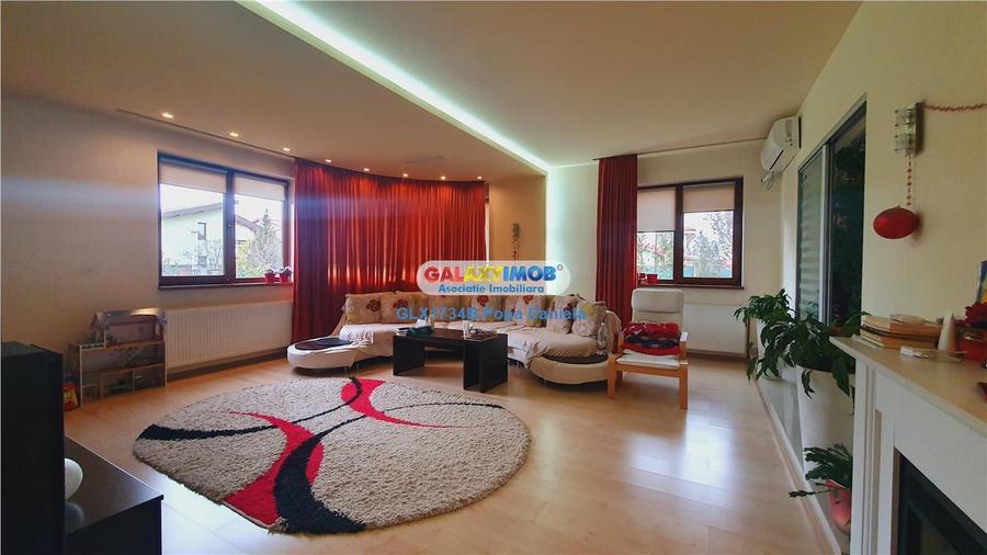 Casă cu 7 camere cu Teren 900 Mp în Dobroești