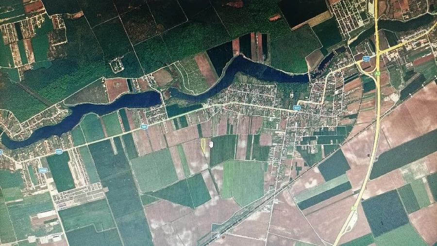 Teren de 8000 mp, în Moara Vlăsiei