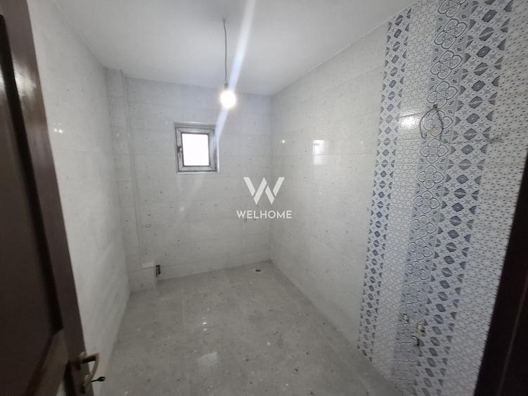 Casă individuală cu 4 camere cu Canalizare în Poplaca