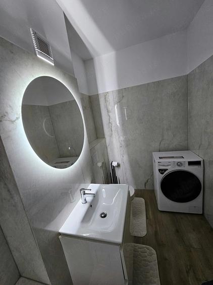 Apartament cu 2 camere decomandat în Torontalului