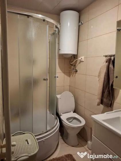 Garsonieră în Văcăresti