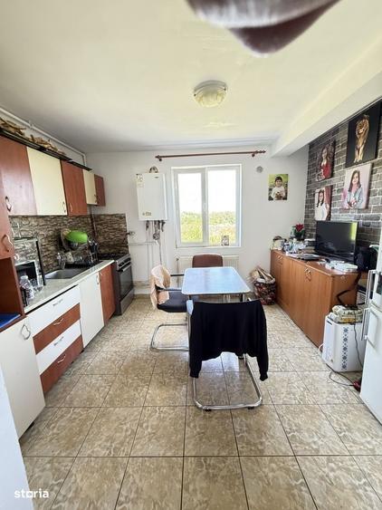 Apartament cu 3 camere în Juc-Herghelie