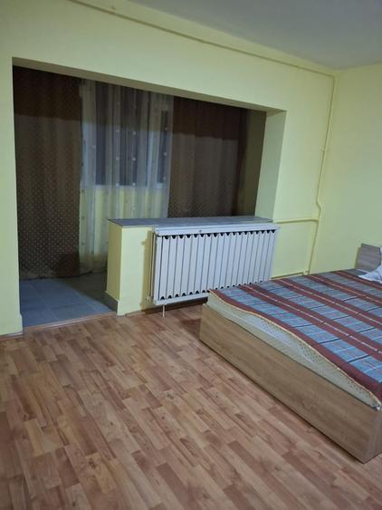 Garsonieră decomandată, mobilată în Lacul Tei
