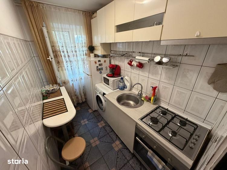 Apartament cu 2 camere semidecomandat în Micro 6