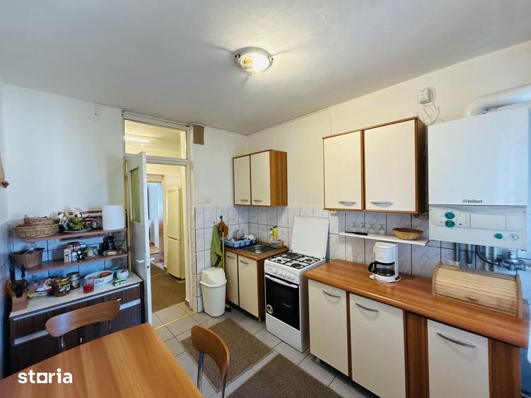 Apartament cu 3 camere decomandat în Terezian