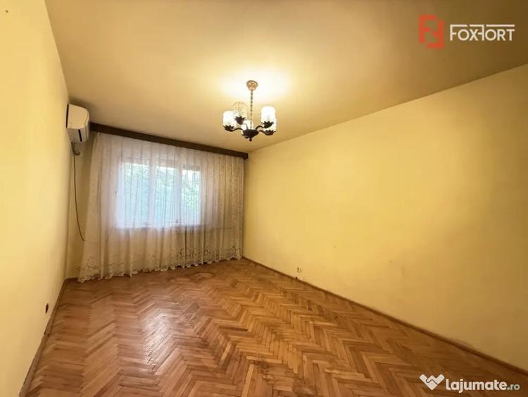 Apartament cu 3 camere semidecomandat în Circumvalațiunii