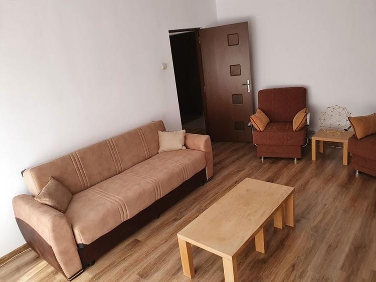 Apartament cu 2 camere decomandat, mobilat în Casa de Cultură