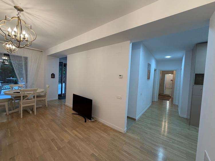 Apartament cu 3 camere decomandat în Domenii