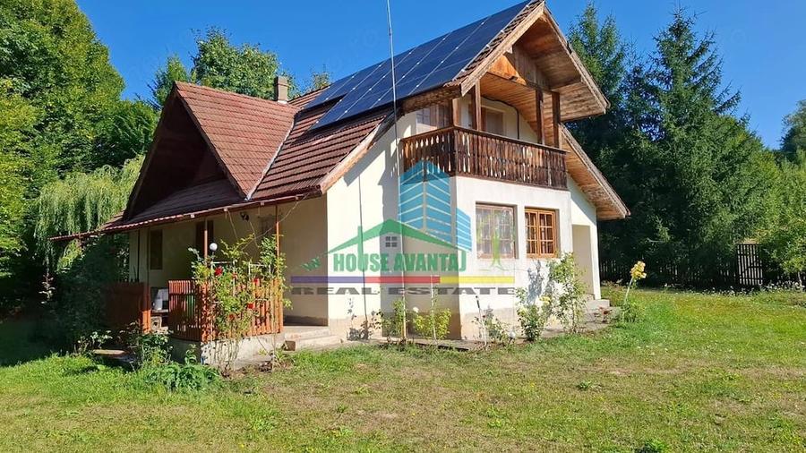 Casă cu Teren 4070 Mp în Soveja