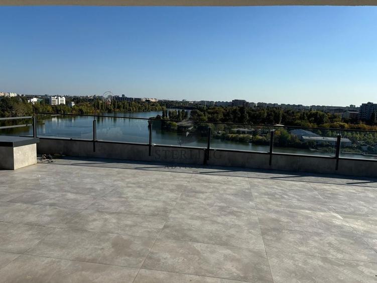Penthouse cu 5 camere decomandat în Lacul Tei