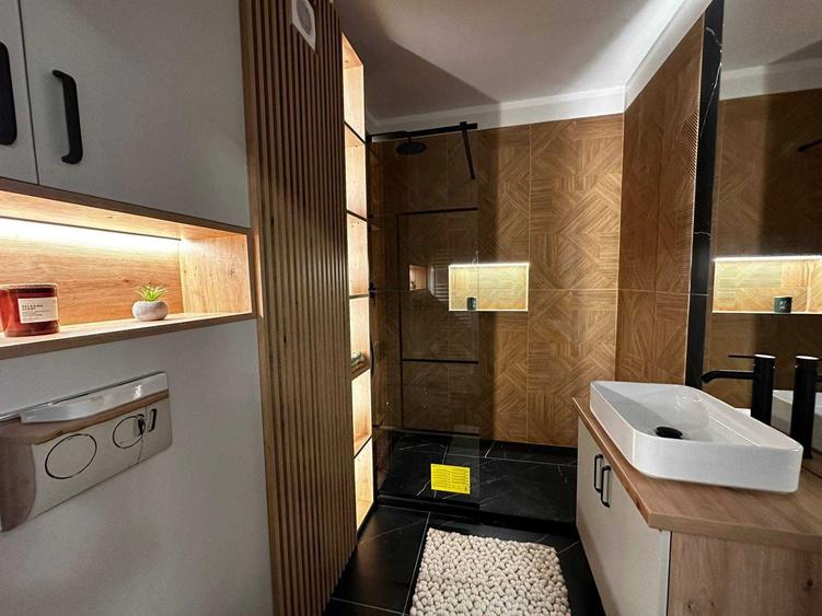 Apartament cu 2 camere semidecomandat în Florești