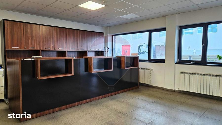 Spațiu comercial, de 9,697.38 mp, în Ariceștii Rahtivani