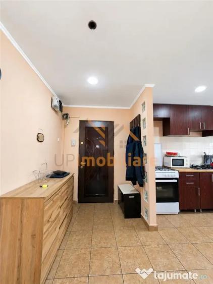 Apartament cu 2 camere semidecomandat în Rogerius