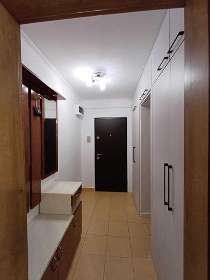Apartament cu 2 camere semidecomandat în Iosia