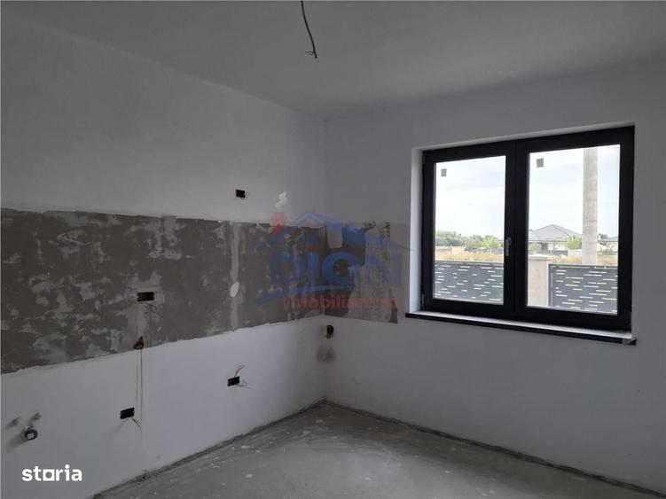 Casă cu 3 camere în Domnești