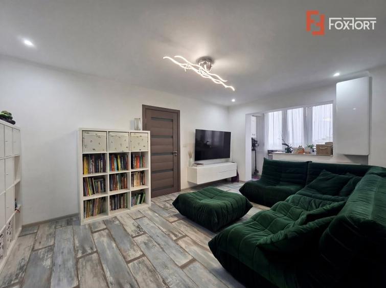 Apartament cu 2 camere semidecomandat, mobilat în Micălaca