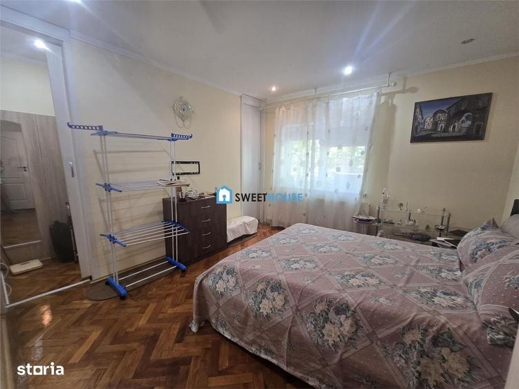 Casă cu 4 camere în Central