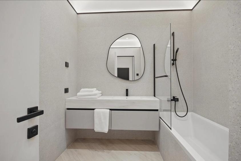 Penthouse cu 3 camere decomandat în Pipera