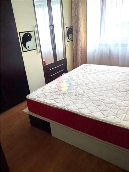 Apartament cu 3 camere decomandat, mobilat în Viziru 3