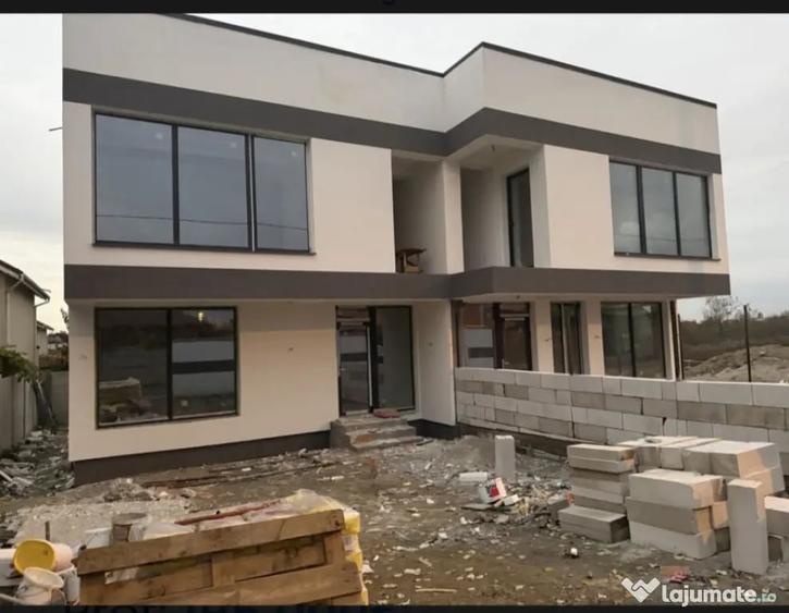 Casă cu 7 camere cu Teren 225 Mp în Bariera Vâlcii