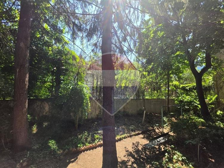 Apartament cu 2 camere decomandat, mobilat în P-ța Romană