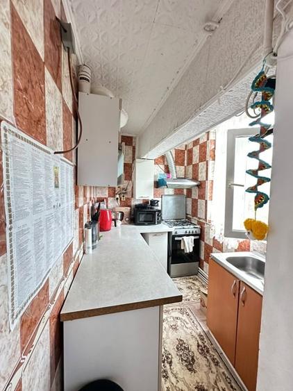 Apartament cu 3 camere decomandat, mobilat în Cornetu