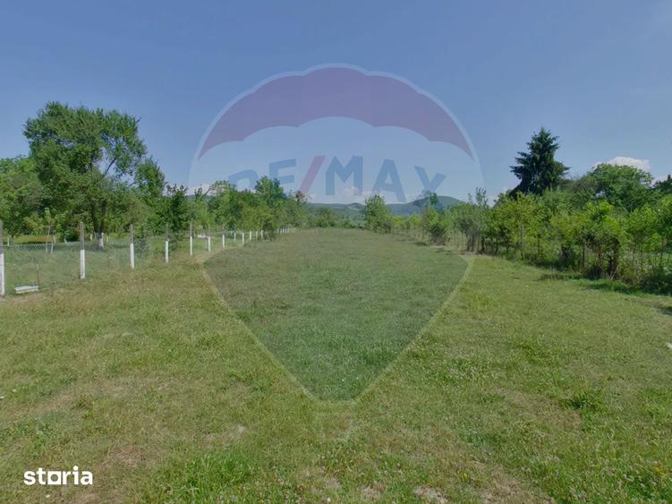 Casă cu 4 camere decomandat cu Teren 2732 Mp în Câmpulung la Tisa