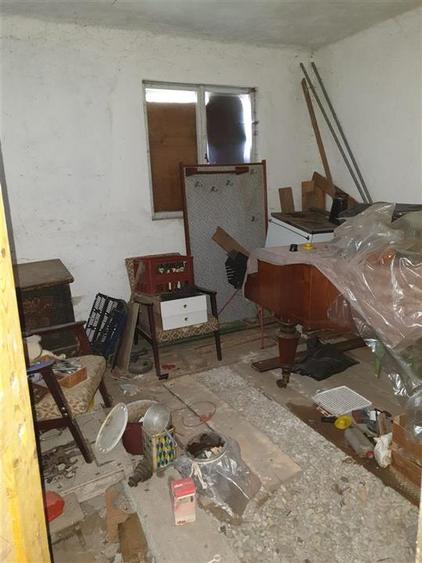 Casă cu 3 camere cu Teren 542 Mp în Sântion