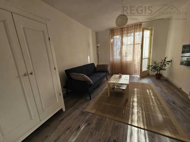 Apartament cu 2 camere semidecomandat în Centrul Civic