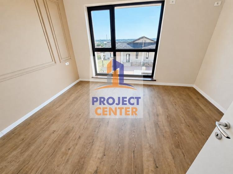 Duplex cu 4 camere cu Canalizare în Ștefănești