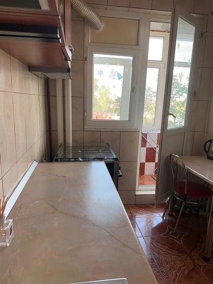 Apartament cu 2 camere, mobilat în Grivița