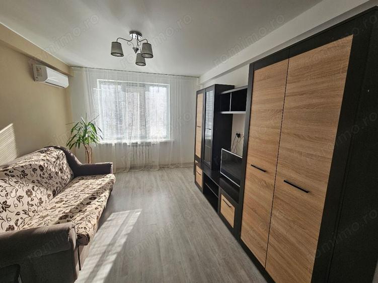 Apartament cu 2 camere decomandat în Crângași