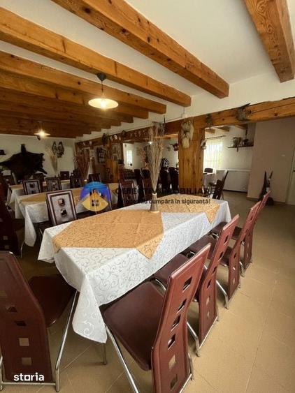 Casă cu 6 camere cu Teren 2088 Mp în Podoleni