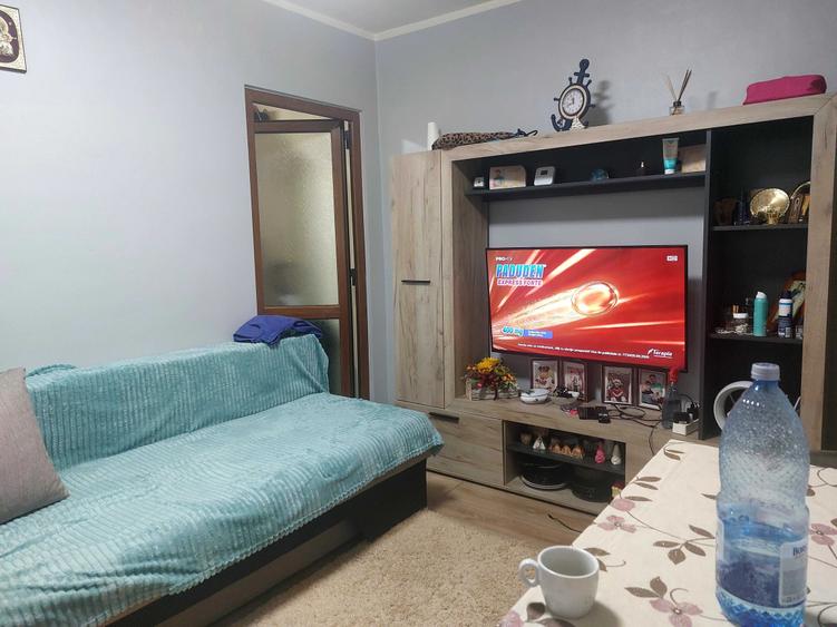 Apartament cu 2 camere decomandat în Exterior Vest