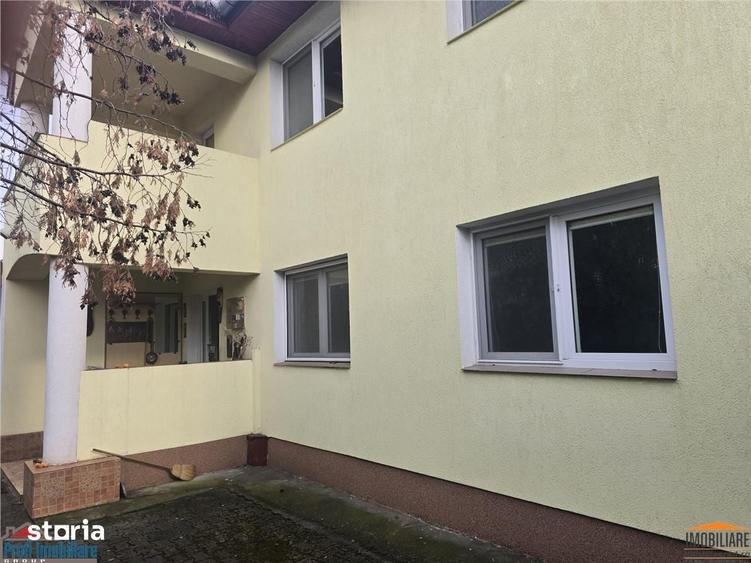 Casă cu 8 camere cu Teren 1150 Mp în Elisabetin