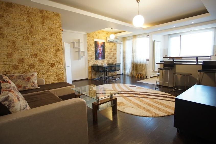 Apartament cu 2 camere semidecomandat, mobilat în Timpuri Noi