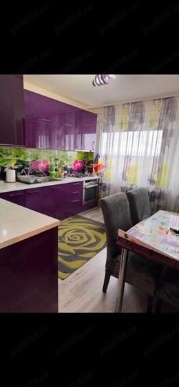 Apartament cu 3 camere decomandat în Gara