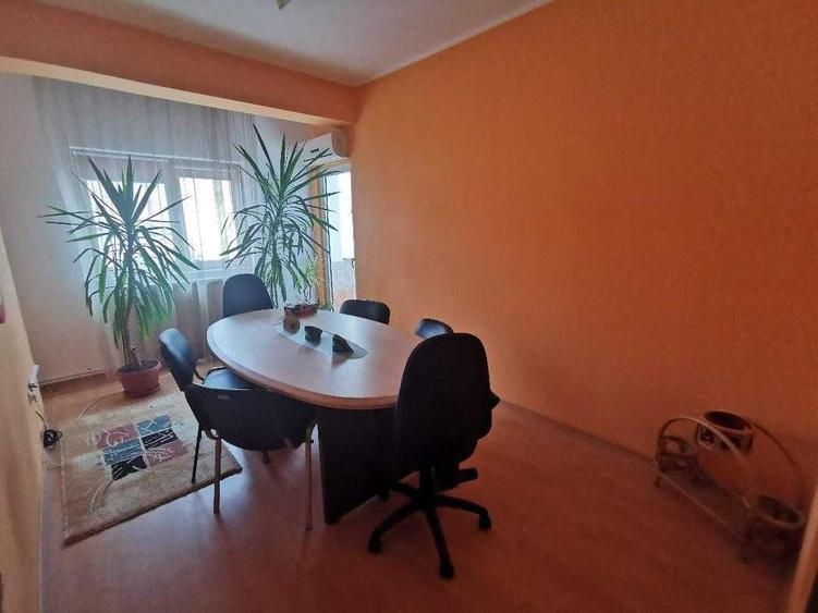 Apartament cu 3 camere decomandat în Ultracentral