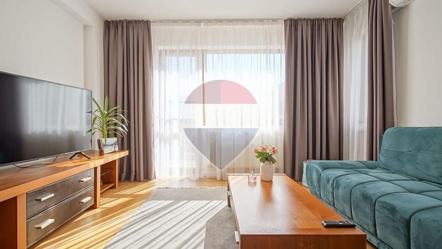 Apartament cu 3 camere decomandat, mobilat în Tractorul