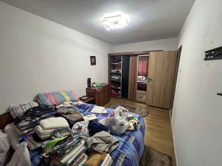 Apartament cu 2 camere semidecomandat în Zamfirescu